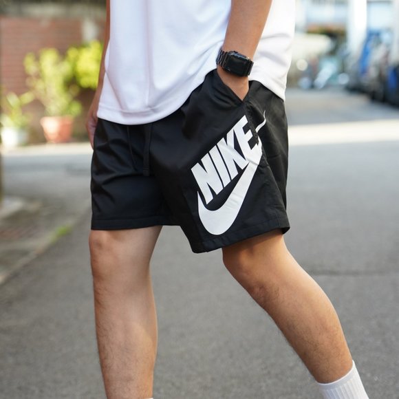 Nike Sportswear Woven Shorts. Brand New. Mens Size: XXL. - Picture 1 of 8